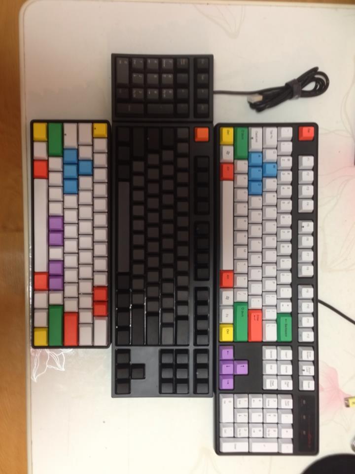 576681_399937446771023_1259812467_n.jpg