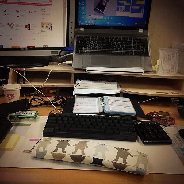 KakaoTalk_79f0403e4188d221.jpg : 나의 회사 책상.