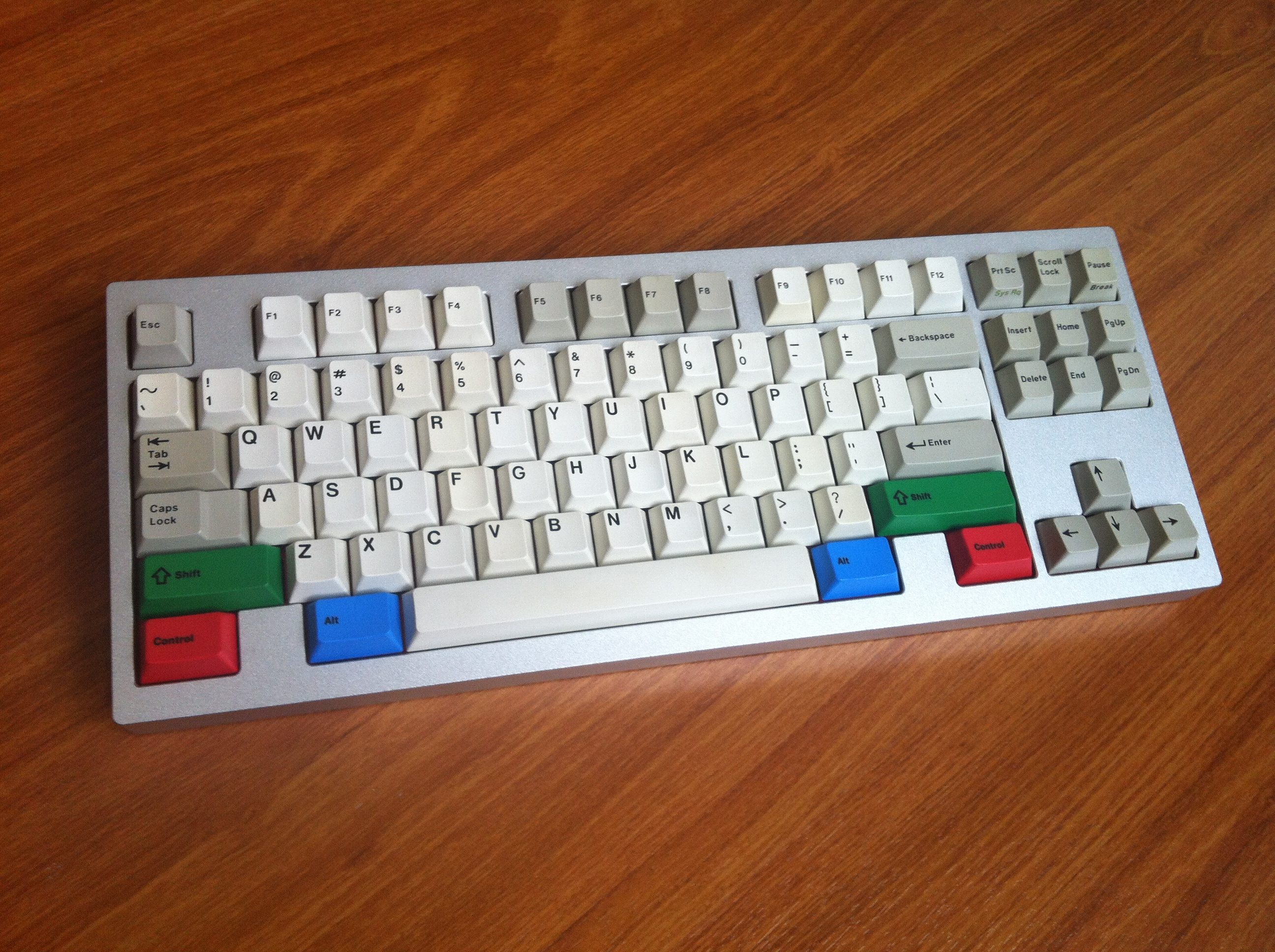 IMG_1420.JPG : Kmac 1.2 WKL Silver + Cherry DS