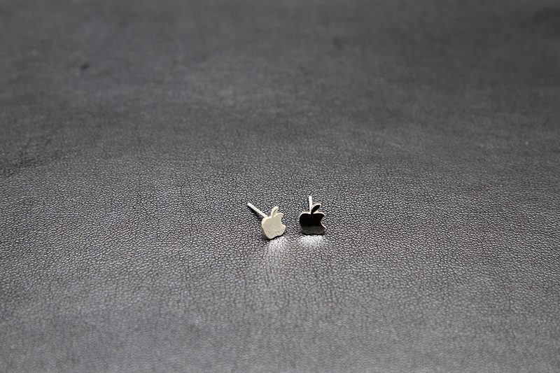 apple earring 01.jpg