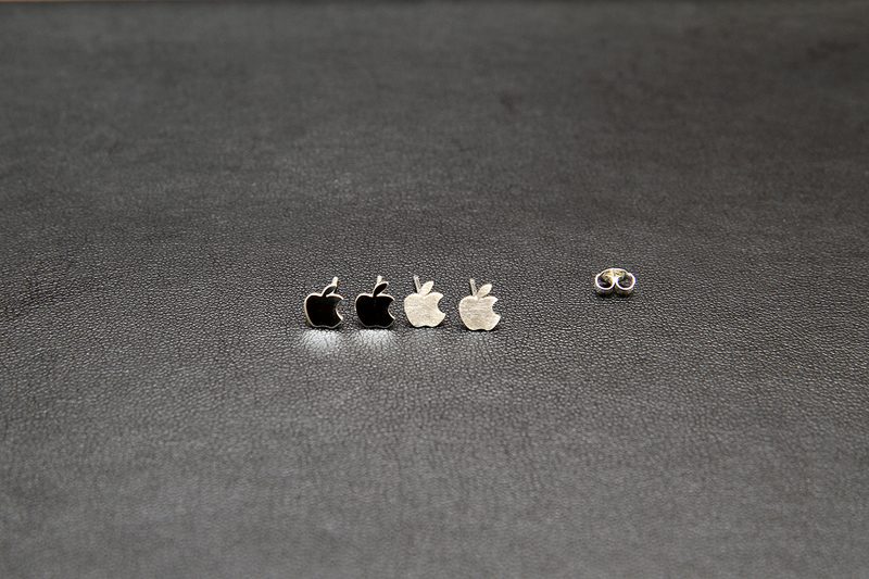 apple earring 02.jpg