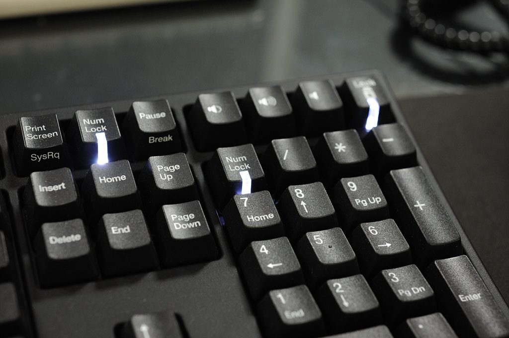 Black_white led.jpg