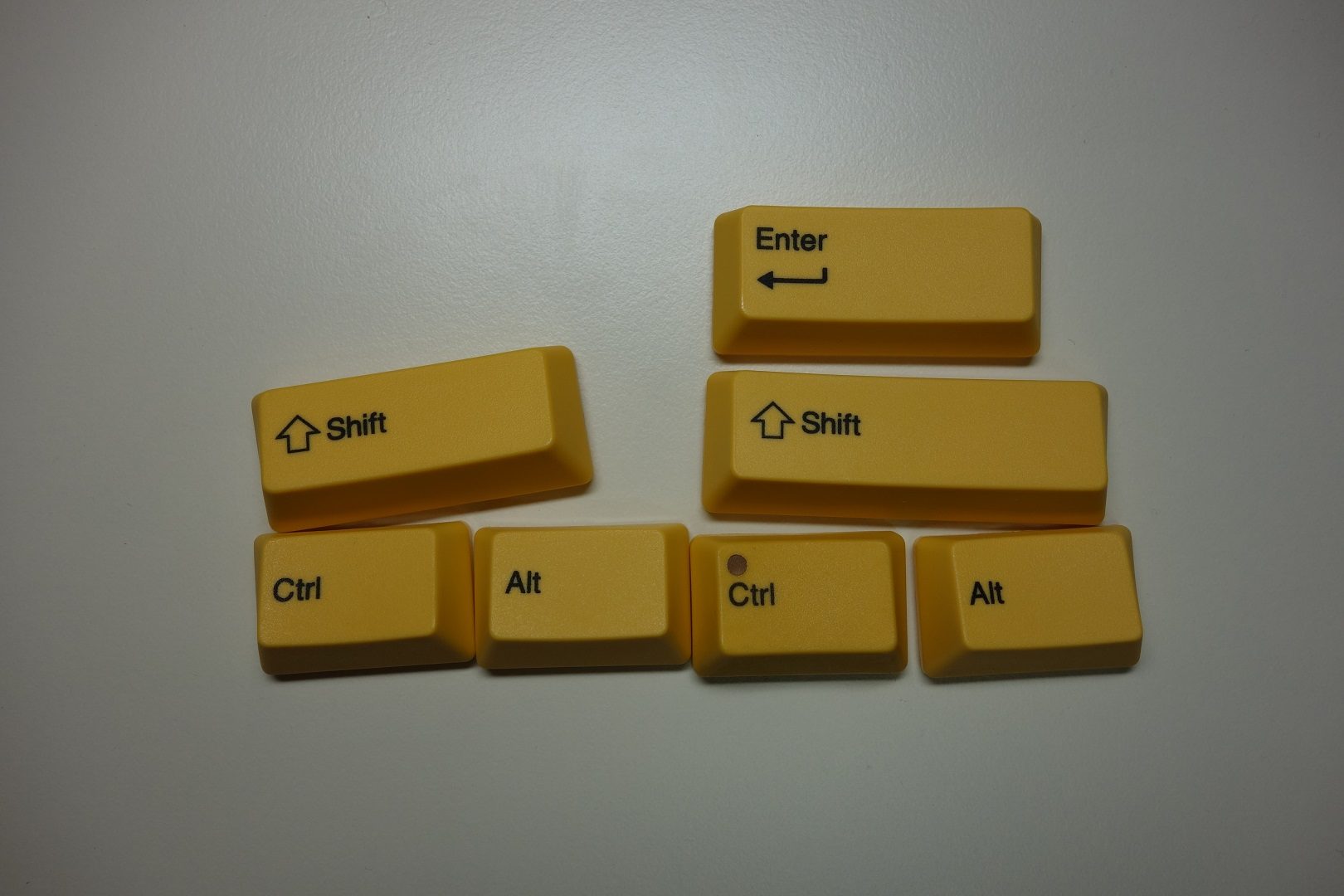 yellow.jpg : 리얼문자열+특수, 포커2 갈축 yellow.jpg : 리얼문자열+특수, 포커2 갈축