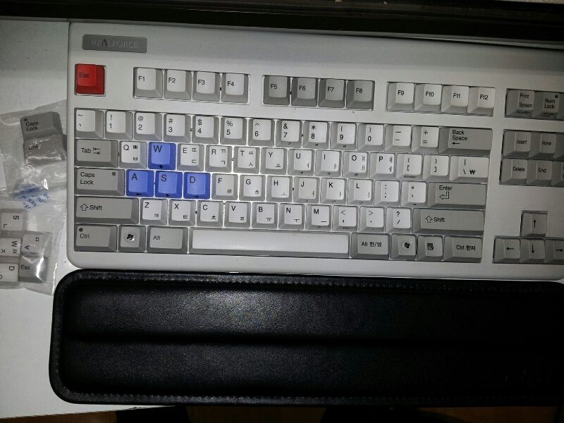 20130321_205148.jpg : 리얼포스 87차등(가죽손목보호대 드림) 20130321_205148.jpg : 리얼포스 87차등(가죽손목보호대 드림)