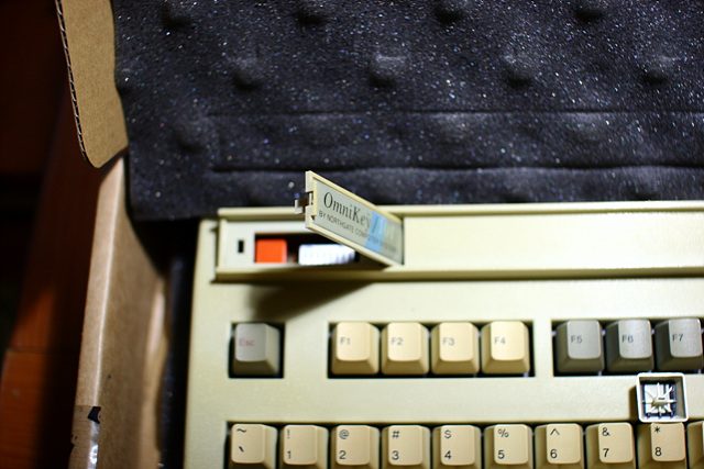 IMG_0446.jpg : RealForce 86UK, Omnikey 101, 마제제로 팝니다. IMG_0446.jpg : RealForce 86UK, Omnikey 101, 마제제로 팝니다.