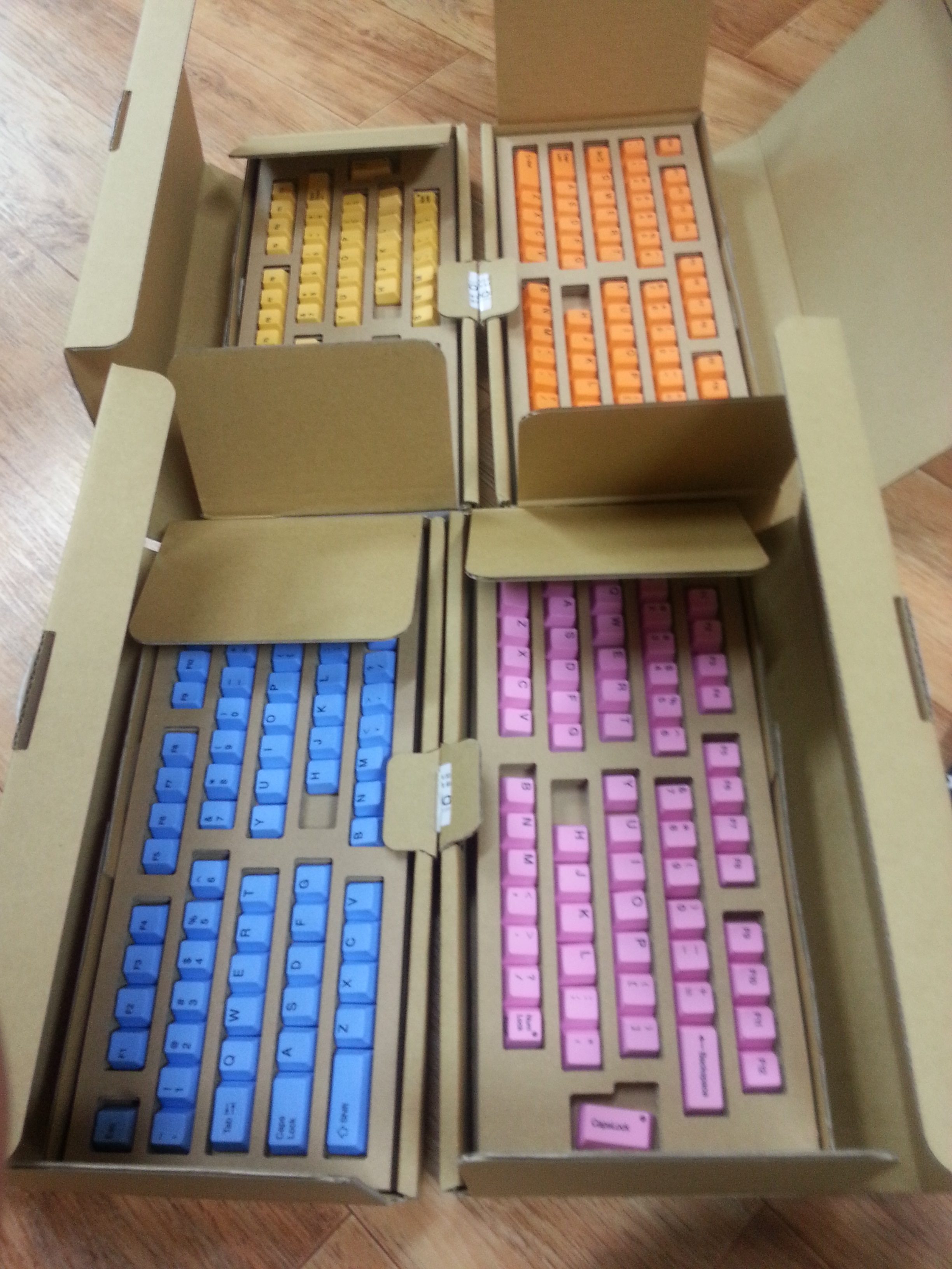 20130319_143909ss.jpg : 리얼포스 컬러 키캡 새것들 드디어 구했어요ㅠㅠ 20130319_143909ss.jpg : 리얼포스 컬러 키캡 새것들 드디어 구했어요ㅠㅠ