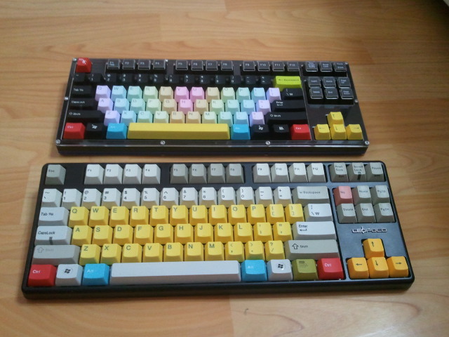2011-07-23 19.14.36.jpg : 중국에서 땡겨온 키캡과 제 주력키보드