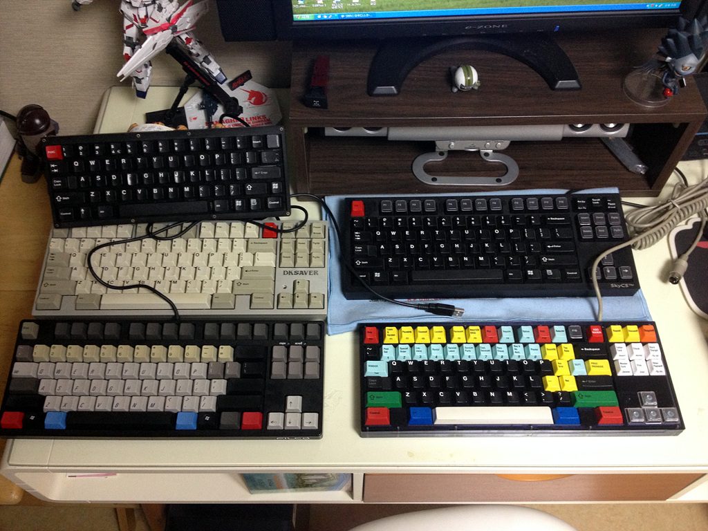 zero_desk_20121213.jpg : 이제는 고전이 되어버린 커스텀; zero_desk_20121213.jpg : 이제는 고전이 되어버린 커스텀;