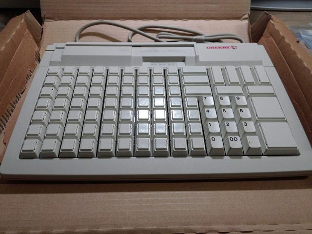 CAM00607.jpg : Cherry G80-1950 거대한키패드? CAM00607.jpg : Cherry G80-1950 거대한키패드?