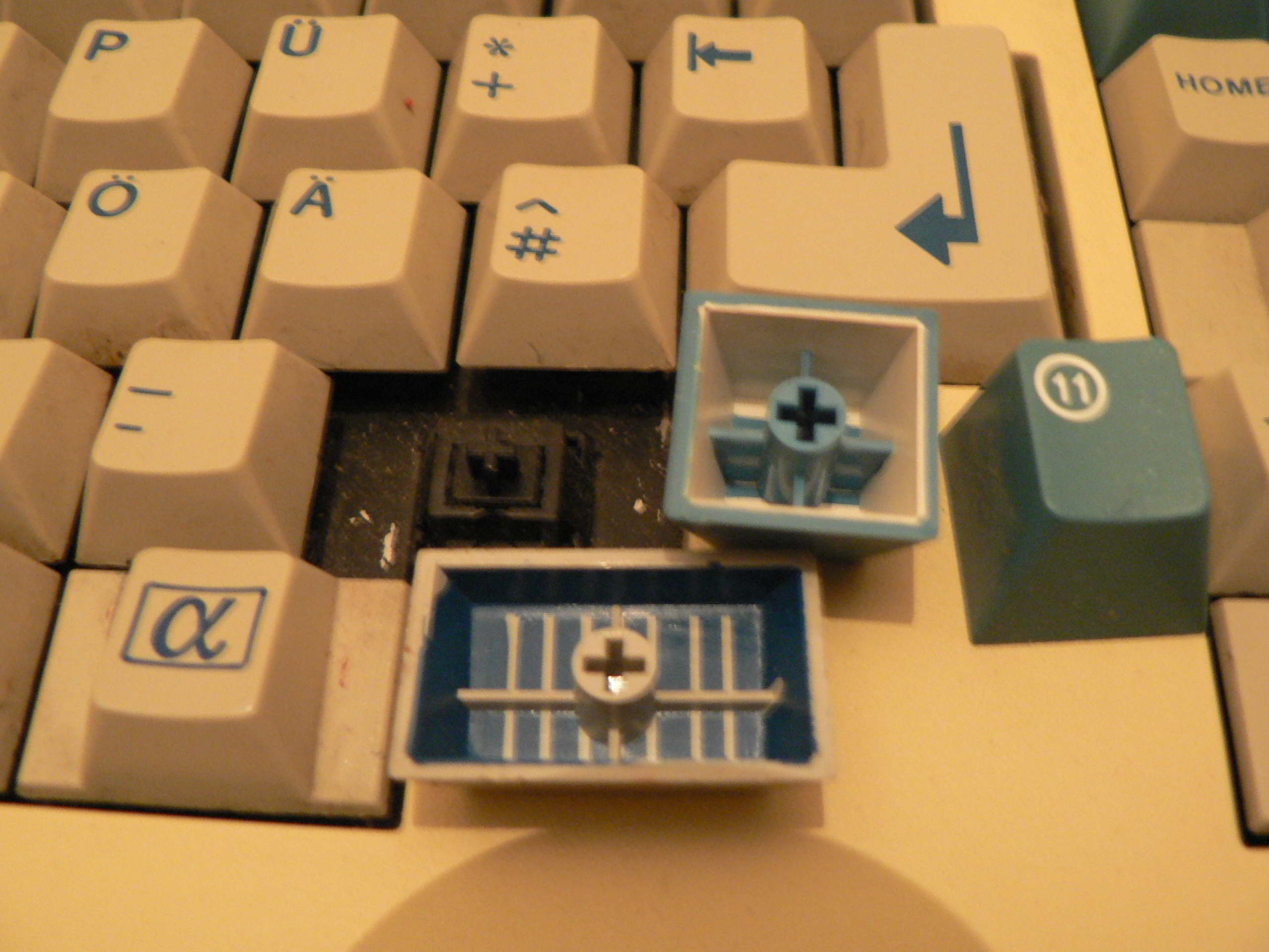 g80_uknown_board_switch_caps.jpg : Vintage Cherry Goodness