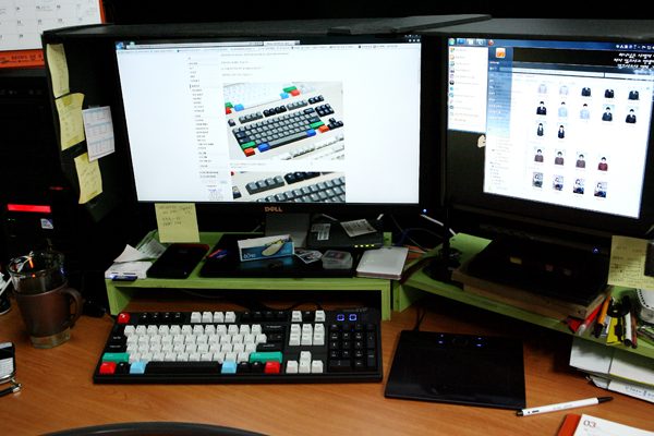 12004.jpg : 책상샷