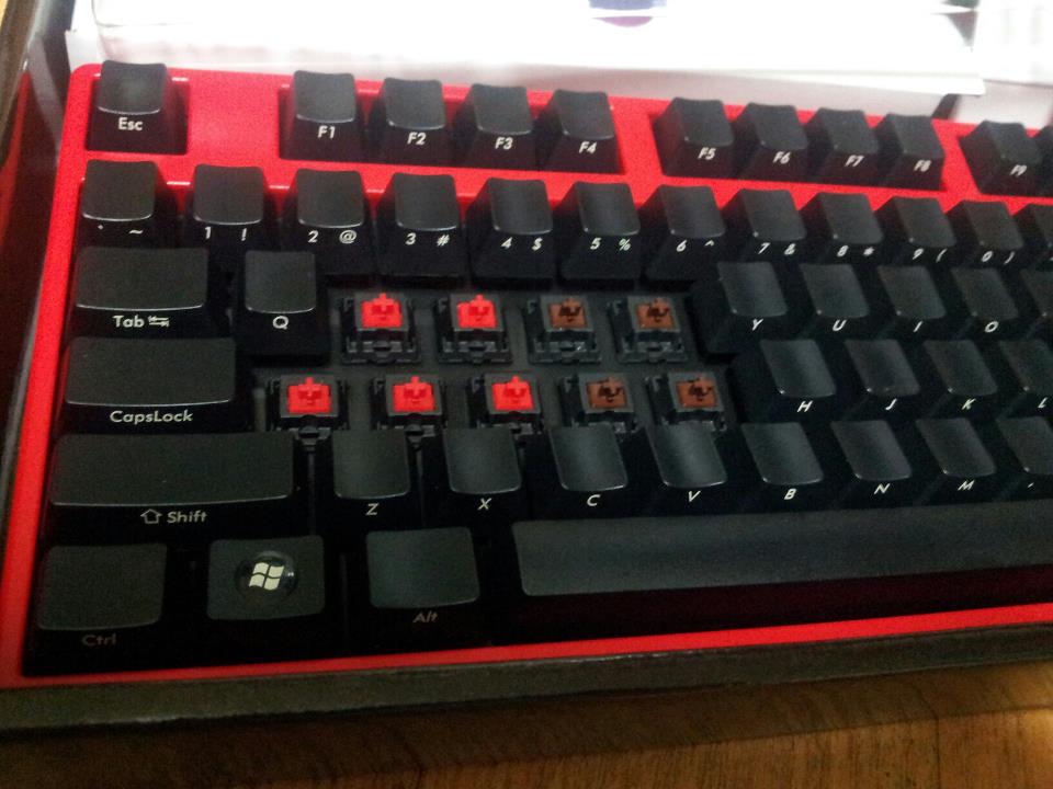 이탈리안필코닌자넌클릭.jpg : 제  fps  키보드~~~