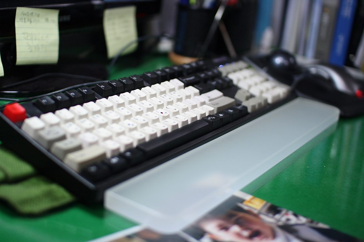 KEYBOARD0001.JPG