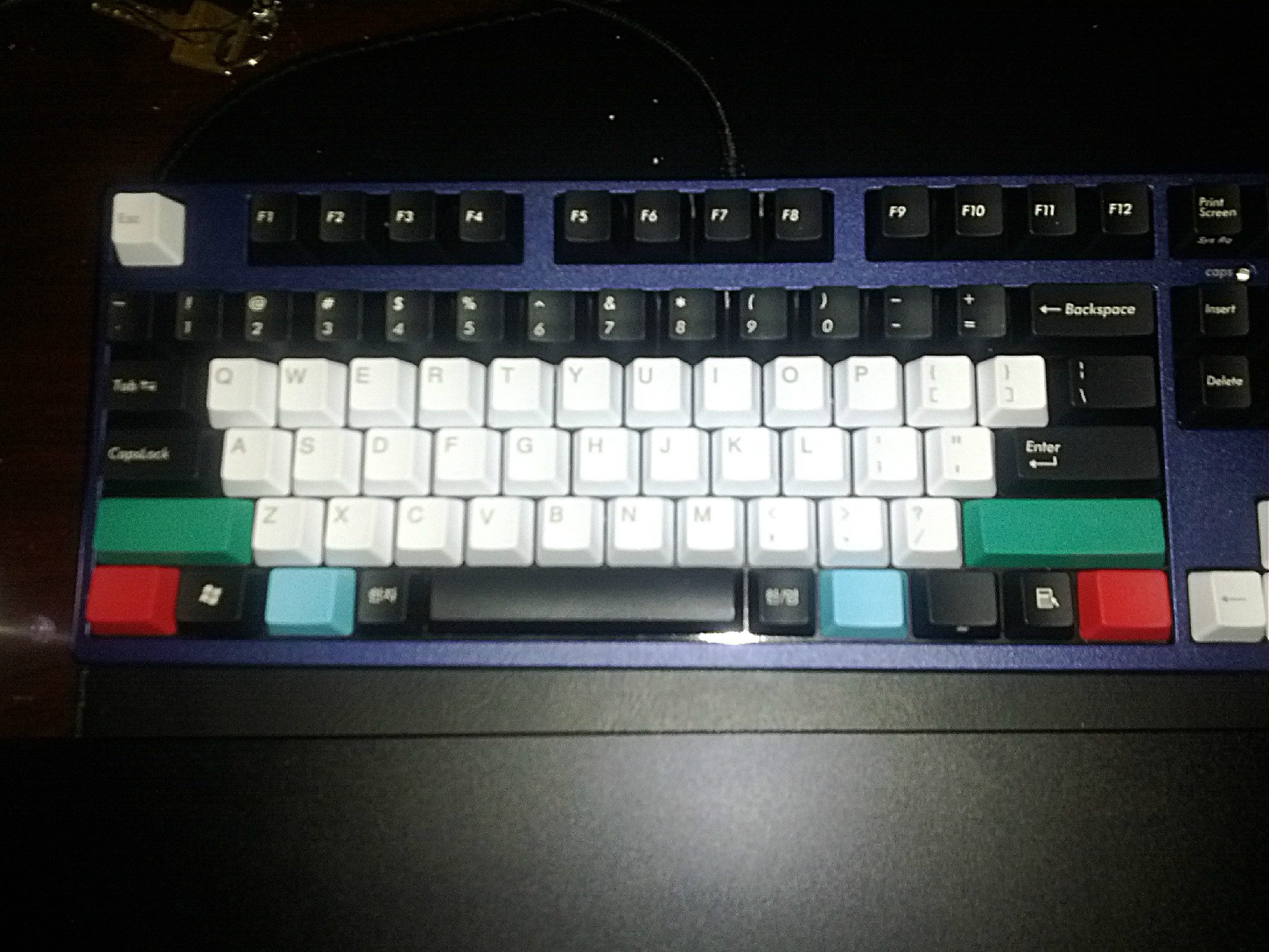 k2.jpg : KBT 104 PBT + 마제2 메탈릭블루 입니다. k2.jpg : KBT 104 PBT + 마제2 메탈릭블루 입니다.