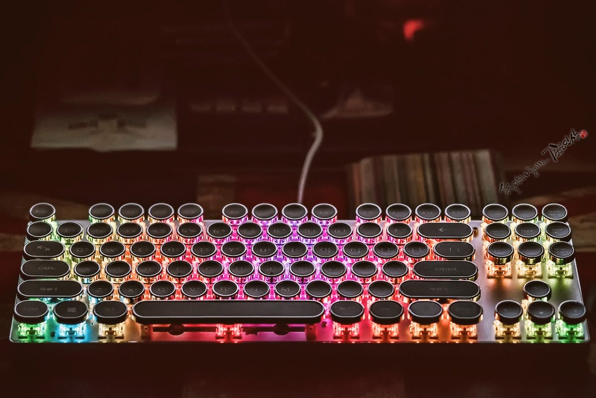 THE_7050.jpg