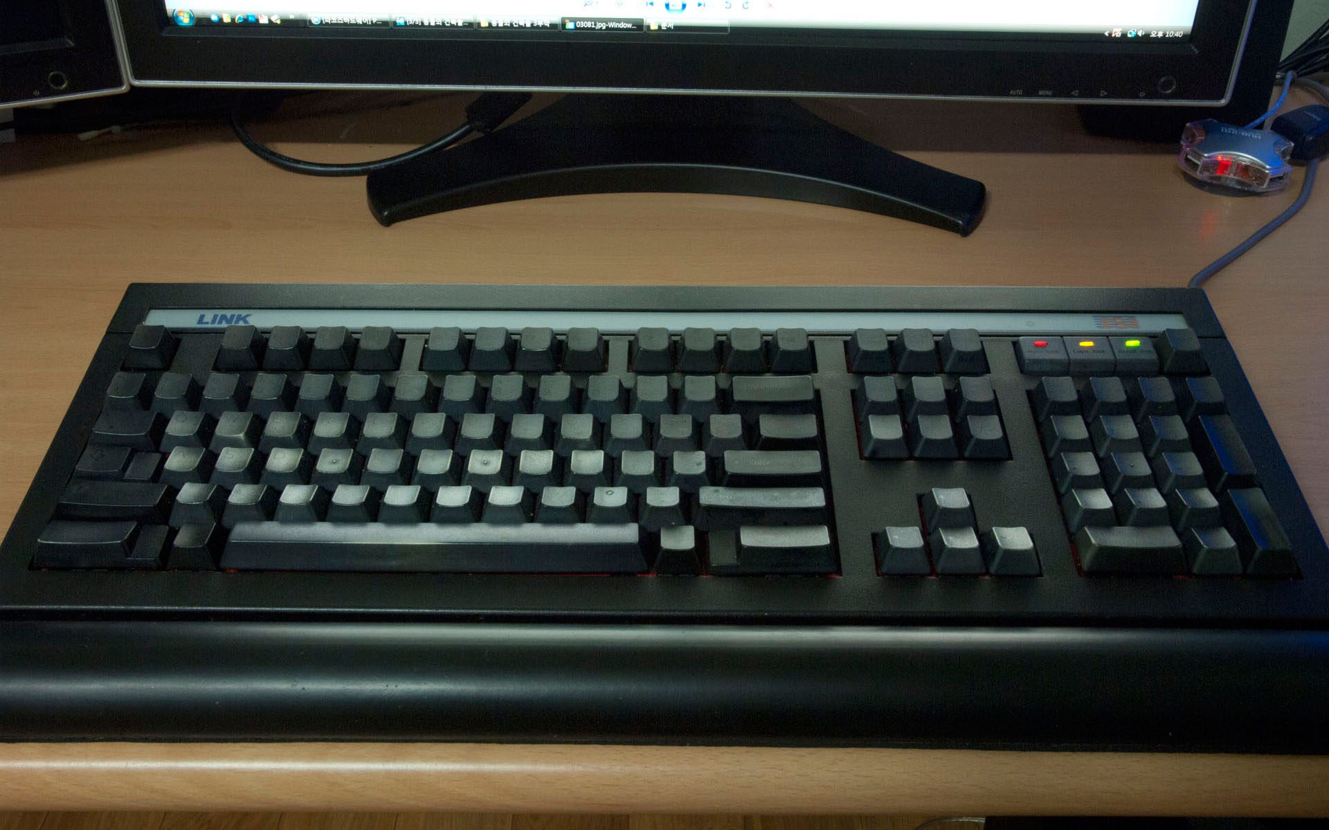 main keyboard.jpg