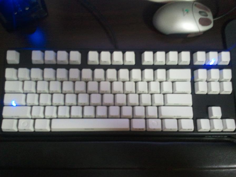 키보드.jpg : 키매냐 가입후 첫거래한 물품입니다^^;
