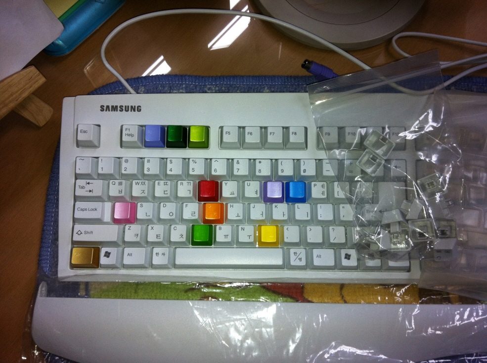 dt35키보드.JPG : 삼성 DT35 컬러풀 키보드