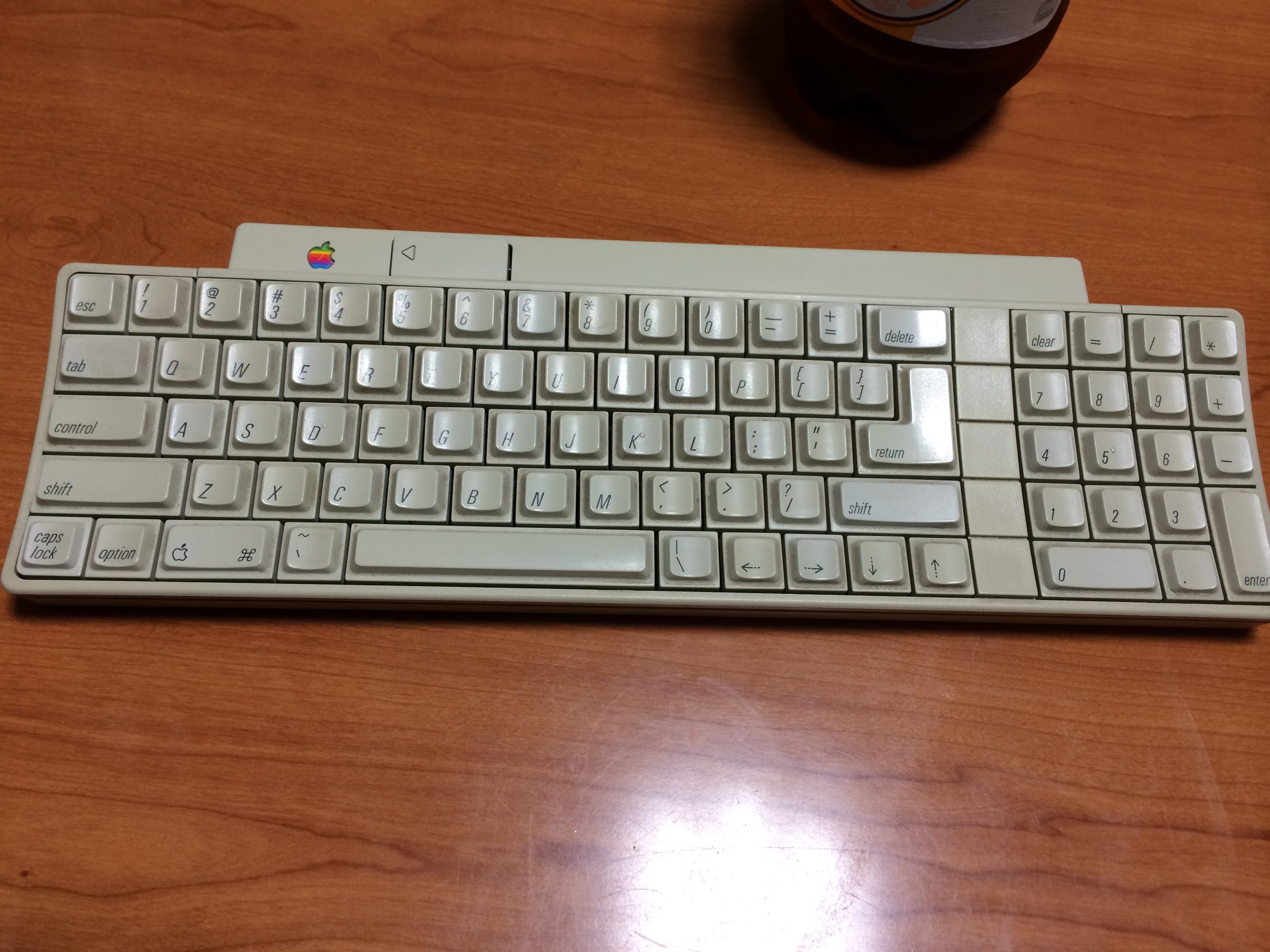 iigs.jpg : Apple IIgs keyboard adb to usb완료 iigs.jpg : Apple IIgs keyboard adb to usb완료