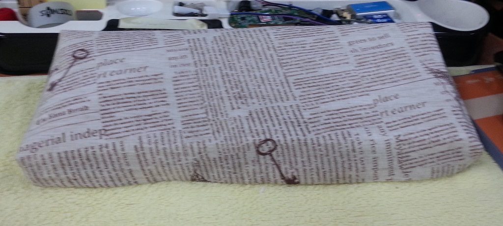 20140828_093130.jpg : 마눌님께서 손수 만들어 주신 키보드 덥개 20140828_093130.jpg : 마눌님께서 손수 만들어 주신 키보드 덥개