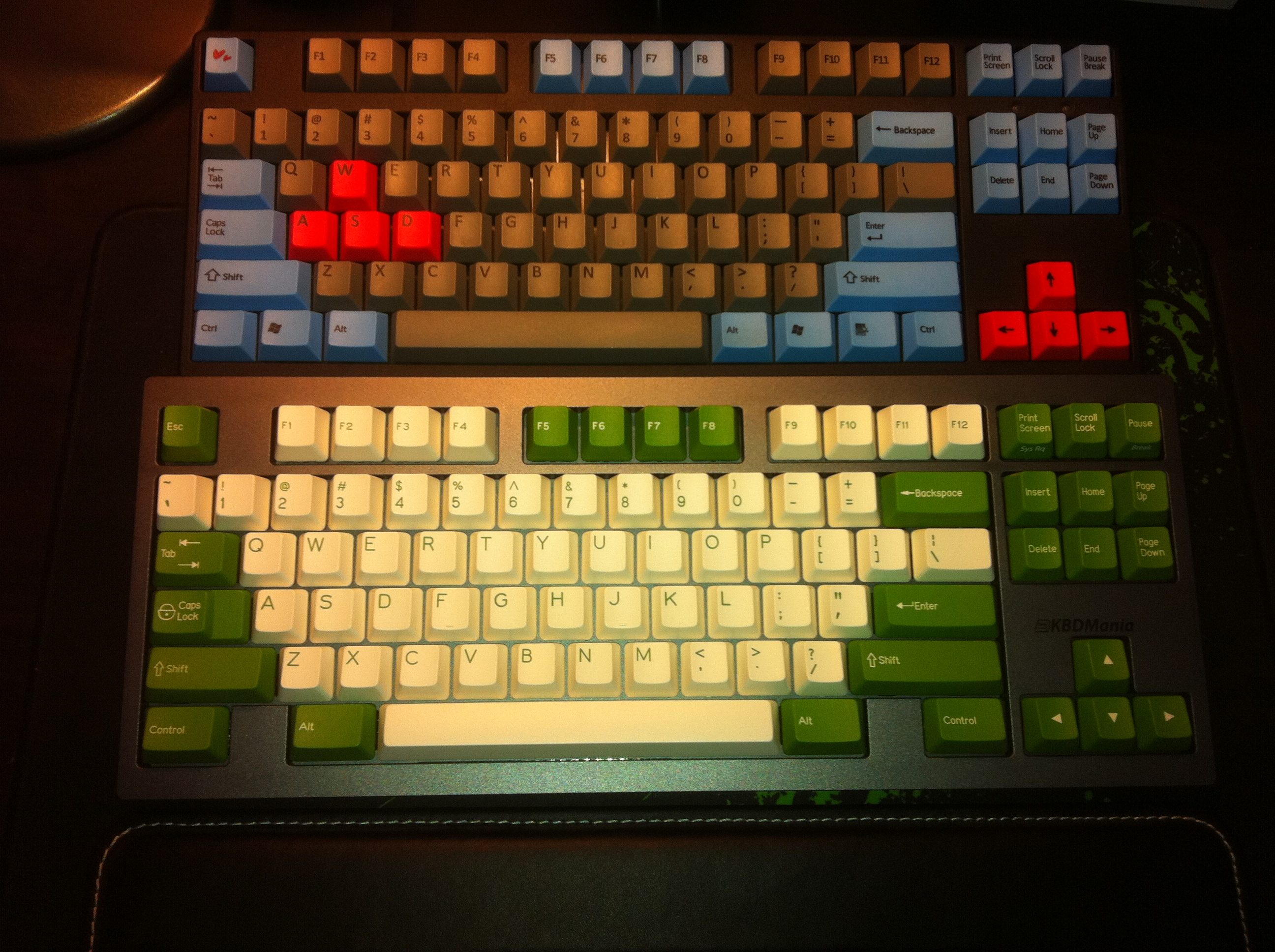 IMG_0478.JPG : First Kmac LE Titan with CCnG + Thick PBT Dye-sub imsto.