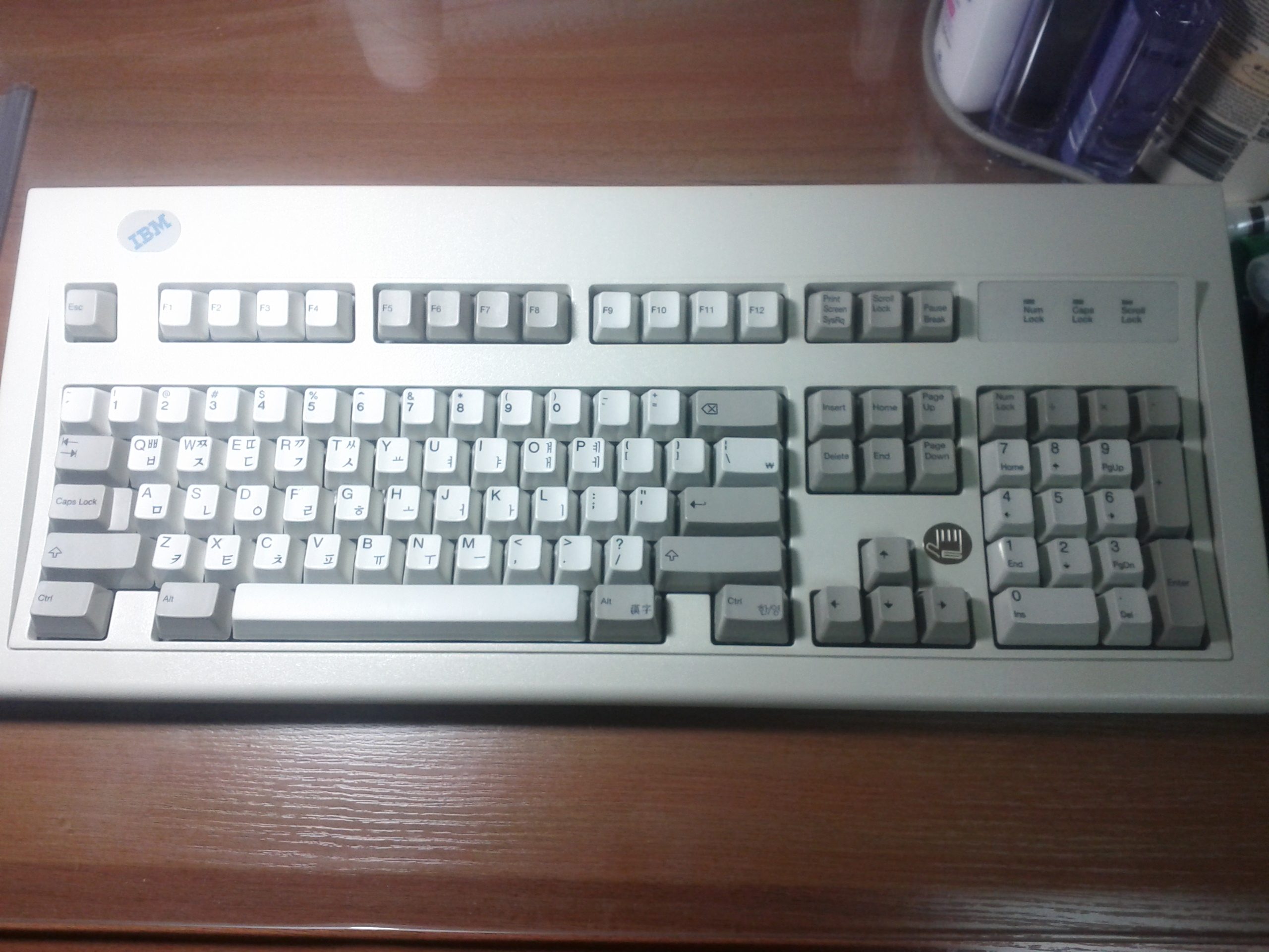 IMG_20120215_222306.jpg : 절대고독님 Model M 돌려쓰기 이벤트 수령샷 입니다. IMG_20120215_222306.jpg : 절대고독님 Model M 돌려쓰기 이벤트 수령샷 입니다.
