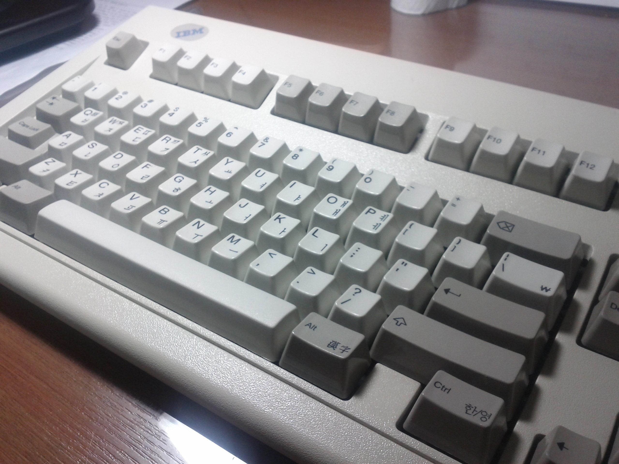 IMG_20120215_222244.jpg : 절대고독님 Model M 돌려쓰기 이벤트 수령샷 입니다. IMG_20120215_222244.jpg : 절대고독님 Model M 돌려쓰기 이벤트 수령샷 입니다.