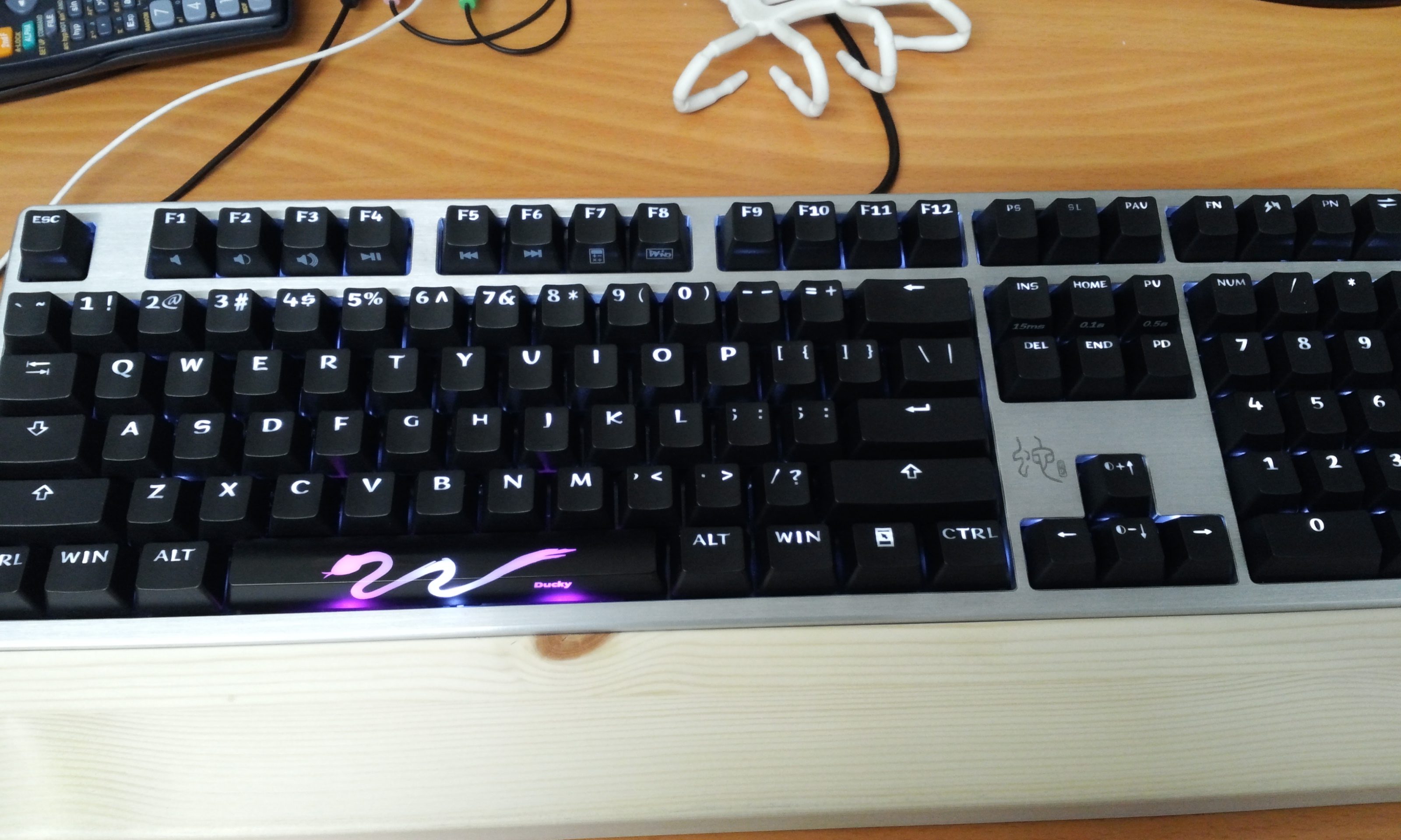 20140217_1317409.jpg : 더키 샤인3 스네이크 한정판 + 덱 PBT 키캡