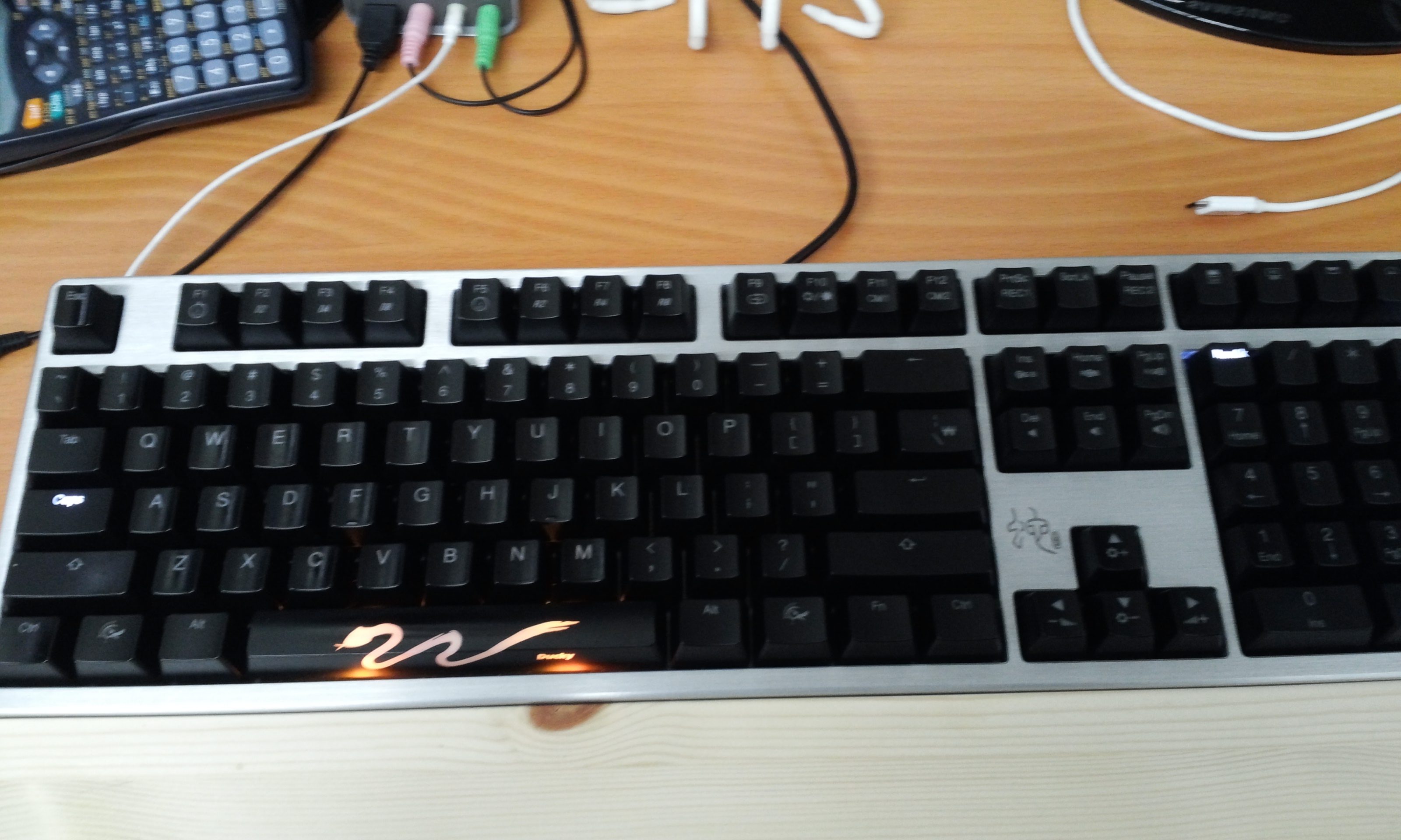 20140217_1135139.jpg : 더키 샤인3 스네이크 한정판 + 덱 PBT 키캡