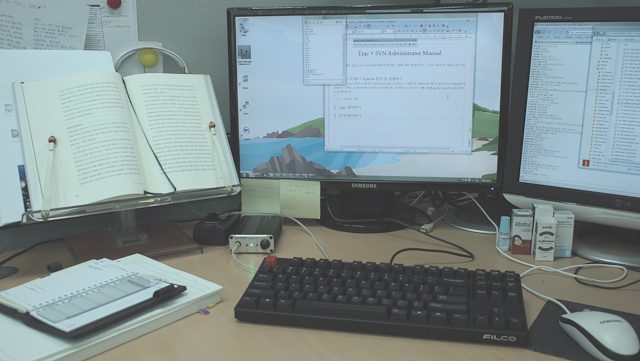 090914-Desk.jpg