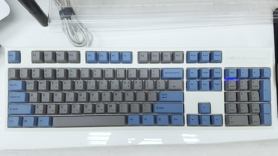 d9e8f6a5f77d85bcc64ac2bd48c10b2f.jpg