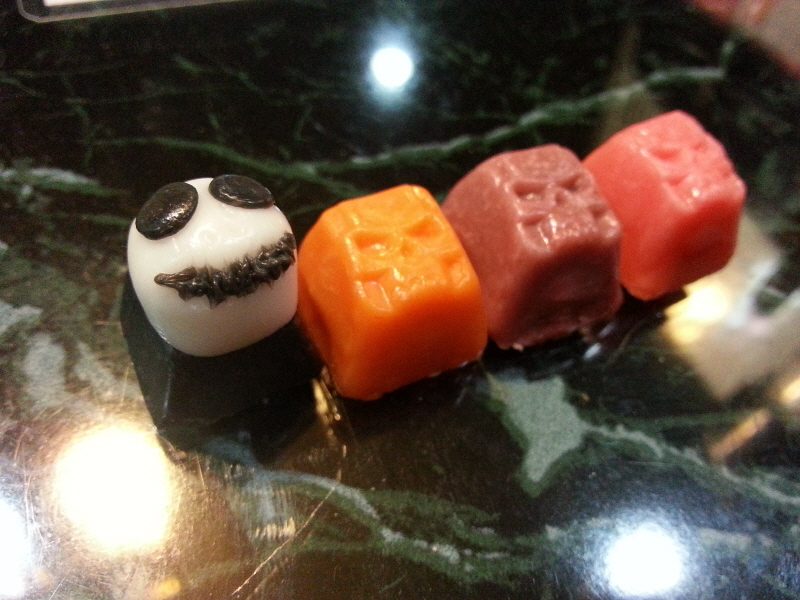 20121115_170813.jpg : SKULLS