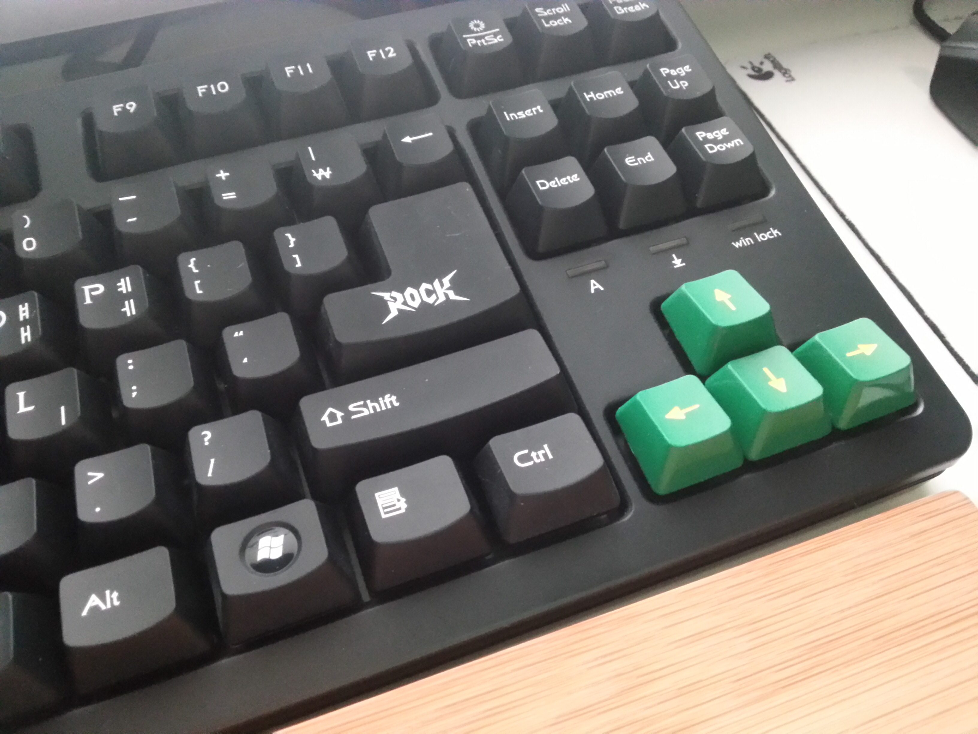 20130408_223633_LLS.jpg : 아이락스 K20 체리키캡 호환되네요....