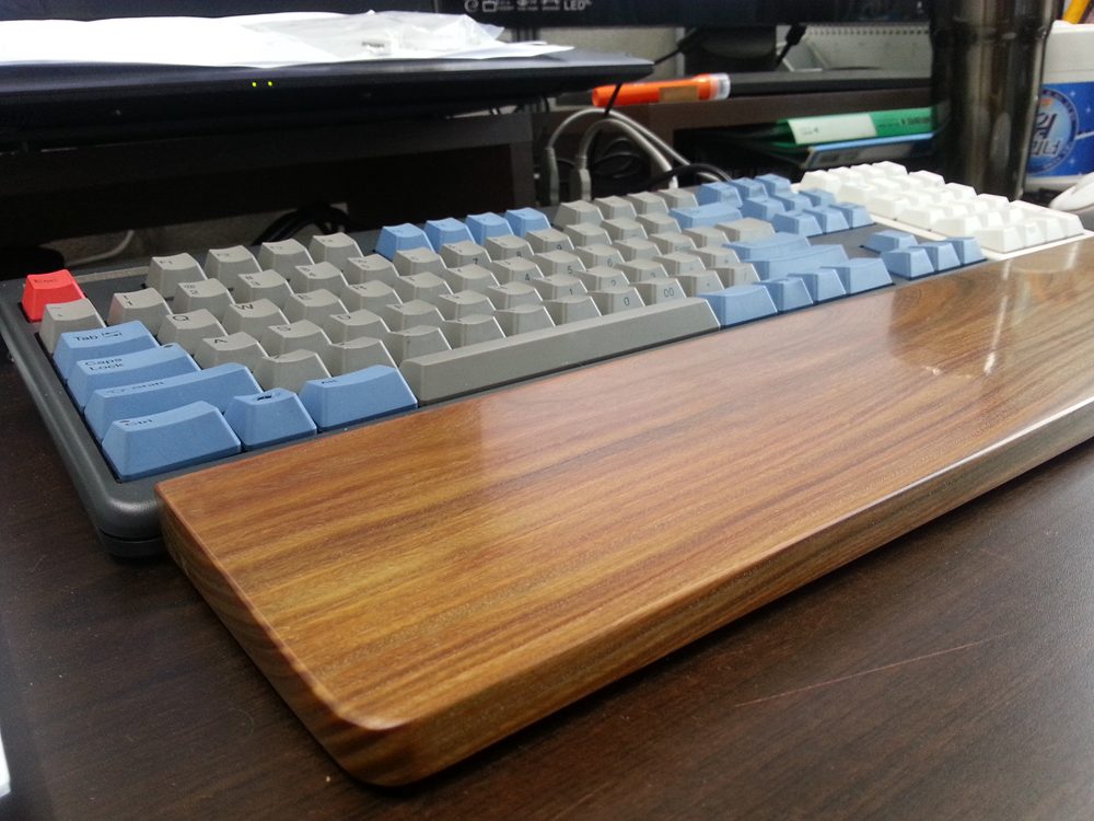 wood2.jpg