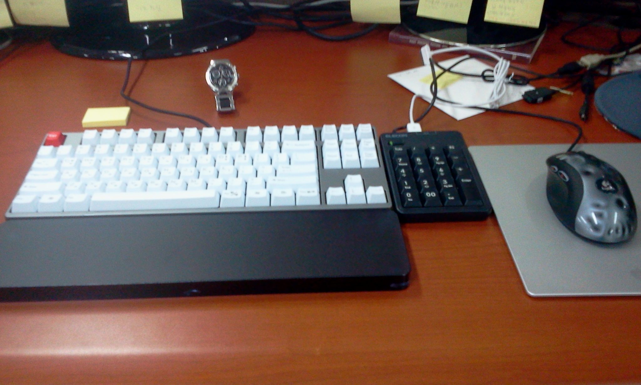 2012-03-22 12.31.49.jpg : 아이디팩토리 PBT 흰색키캡입니다.