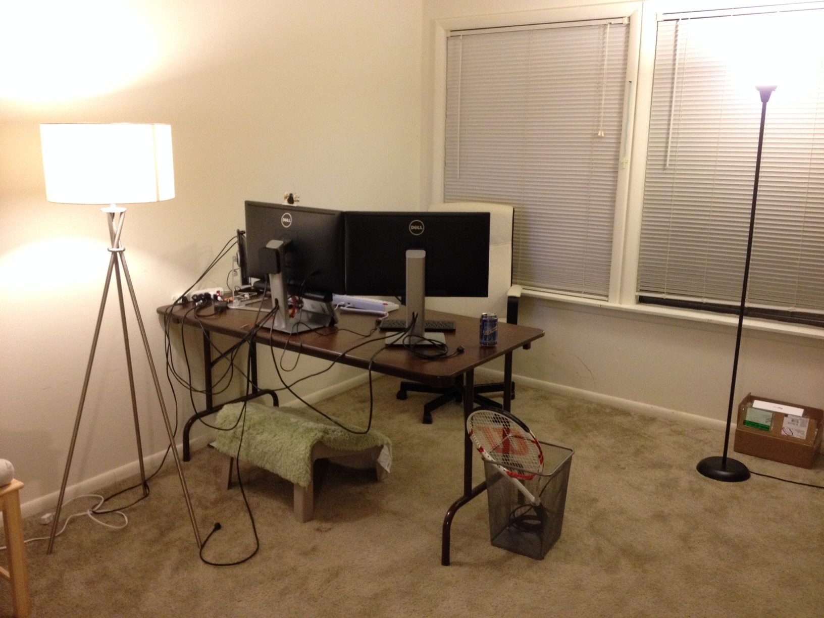 photo_desk_2.jpg