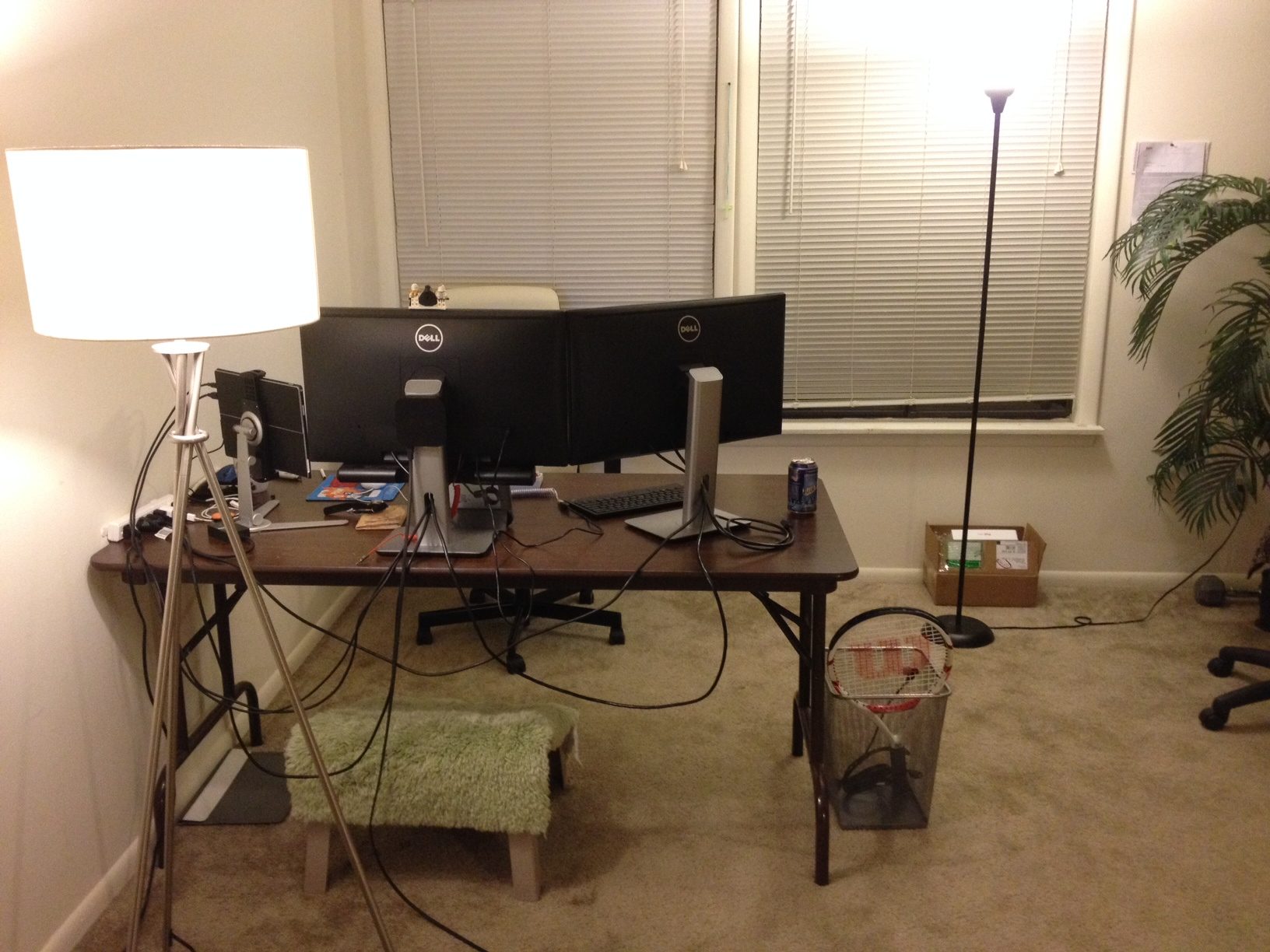 photo_desk_3.jpg
