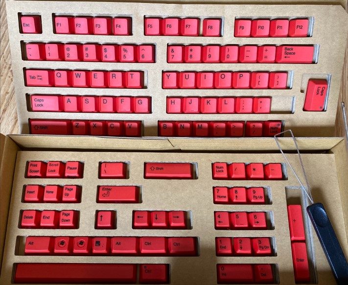 Realforce 1 Red Keycap set.jpg