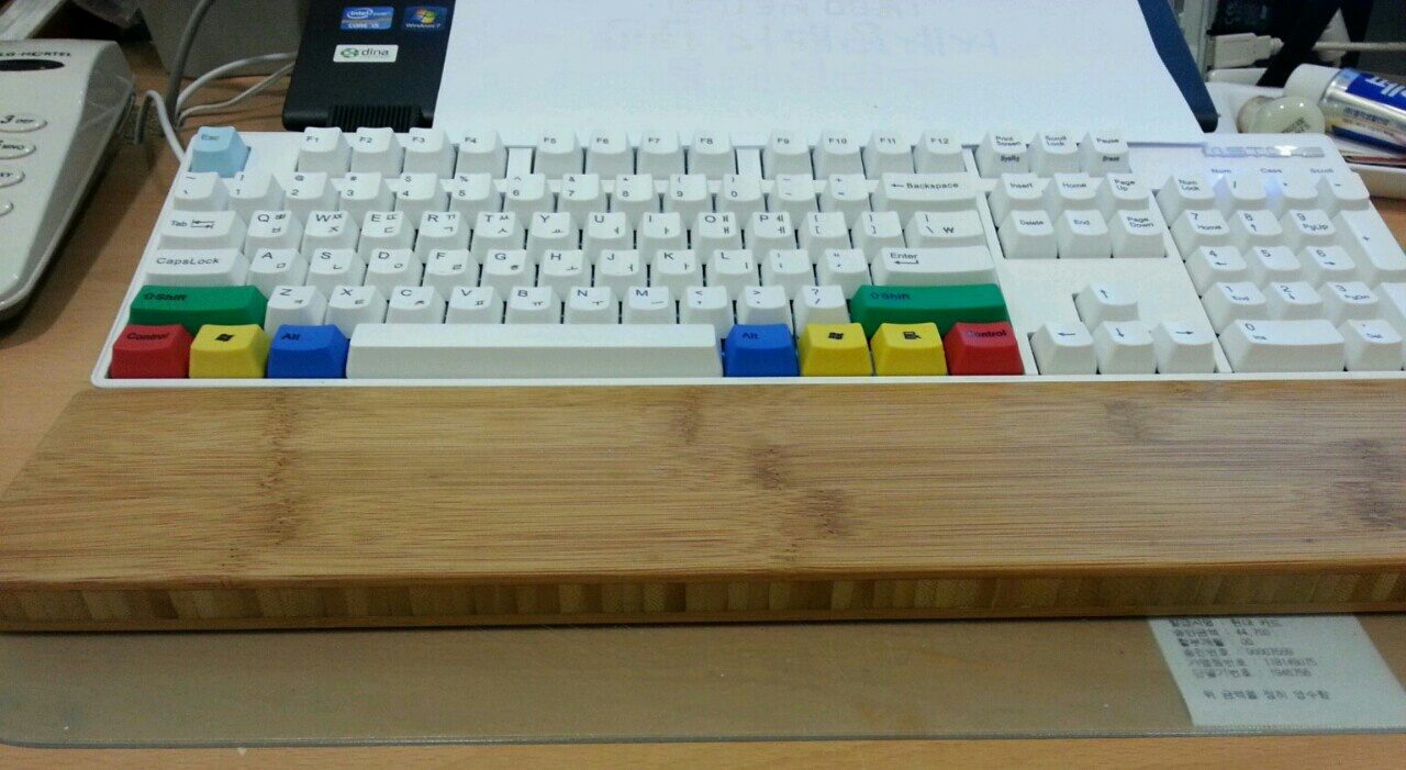 angamdok023_3746712872173986525.jpg : 대나무 팜레스트를 샀네요 ㅎ