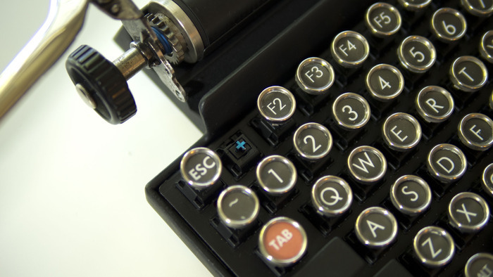 slide_355829_3908560_free.jpg : Qwerkywriter 블루투스 기계식키보드
