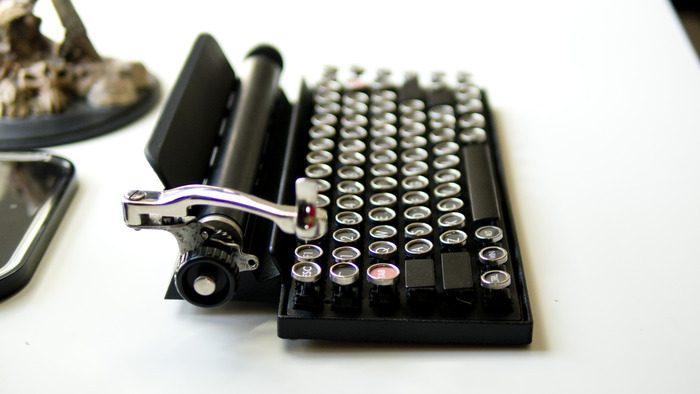slide_355829_3908559_free.jpg : Qwerkywriter 블루투스 기계식키보드