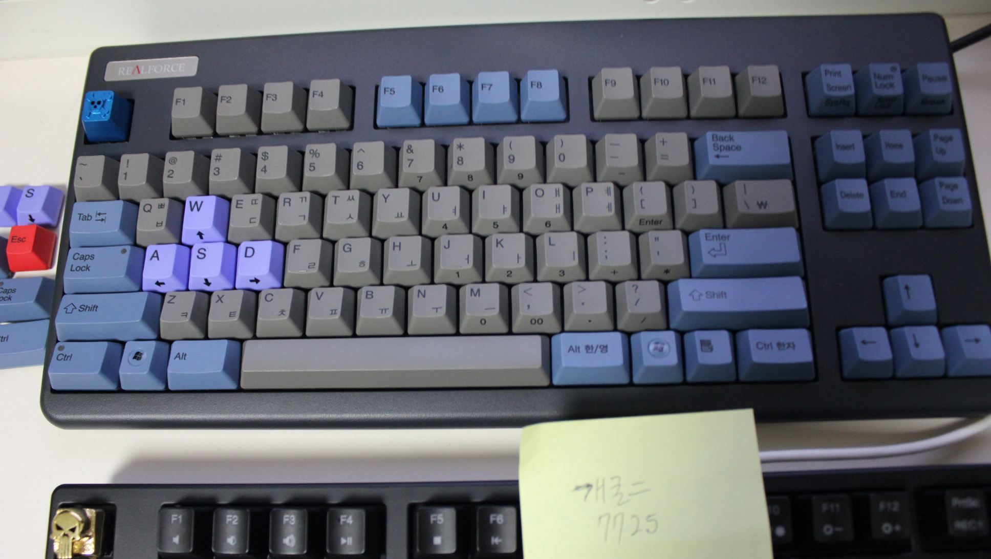 5840262f73237b407c9f49417de0033c.jpg : 리얼포스 10주년 균등, 태극승화키캡