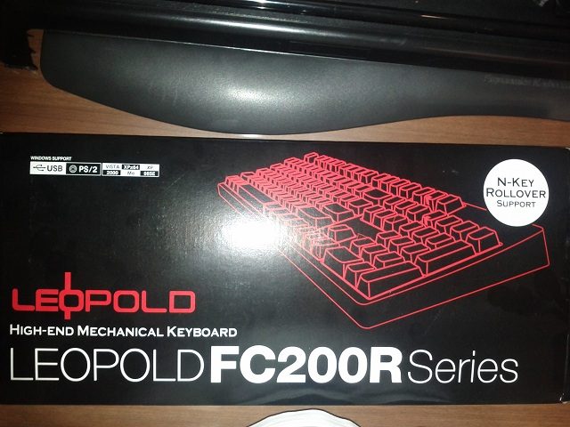 117e3d8ffa150ffa936c905315d191fe.jpg : FC200R 흑축 + 오렌지키캡