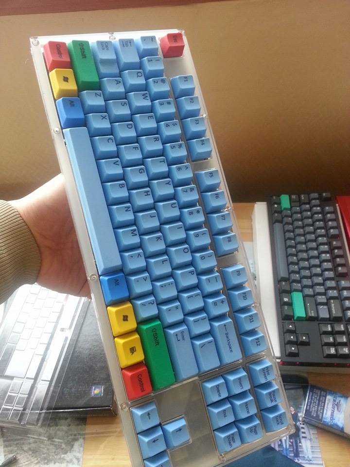 1532068_426079240858514_1378276791_n.jpg