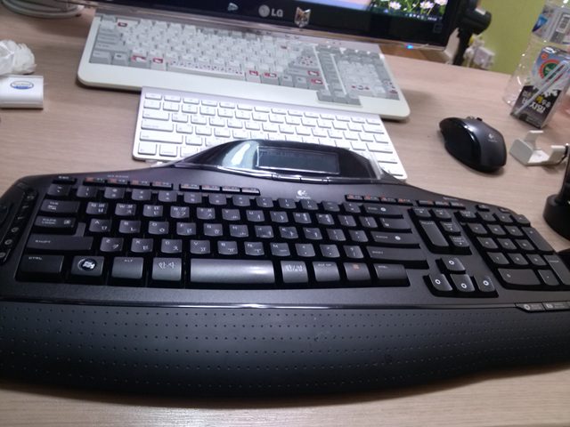 2013-11-05 18.18.07.jpg : 로지텍 블루투스 mx5500 팔거나교환원합니다. 2013-11-05 18.18.07.jpg : 로지텍 블루투스 mx5500 팔거나교환원합니다.