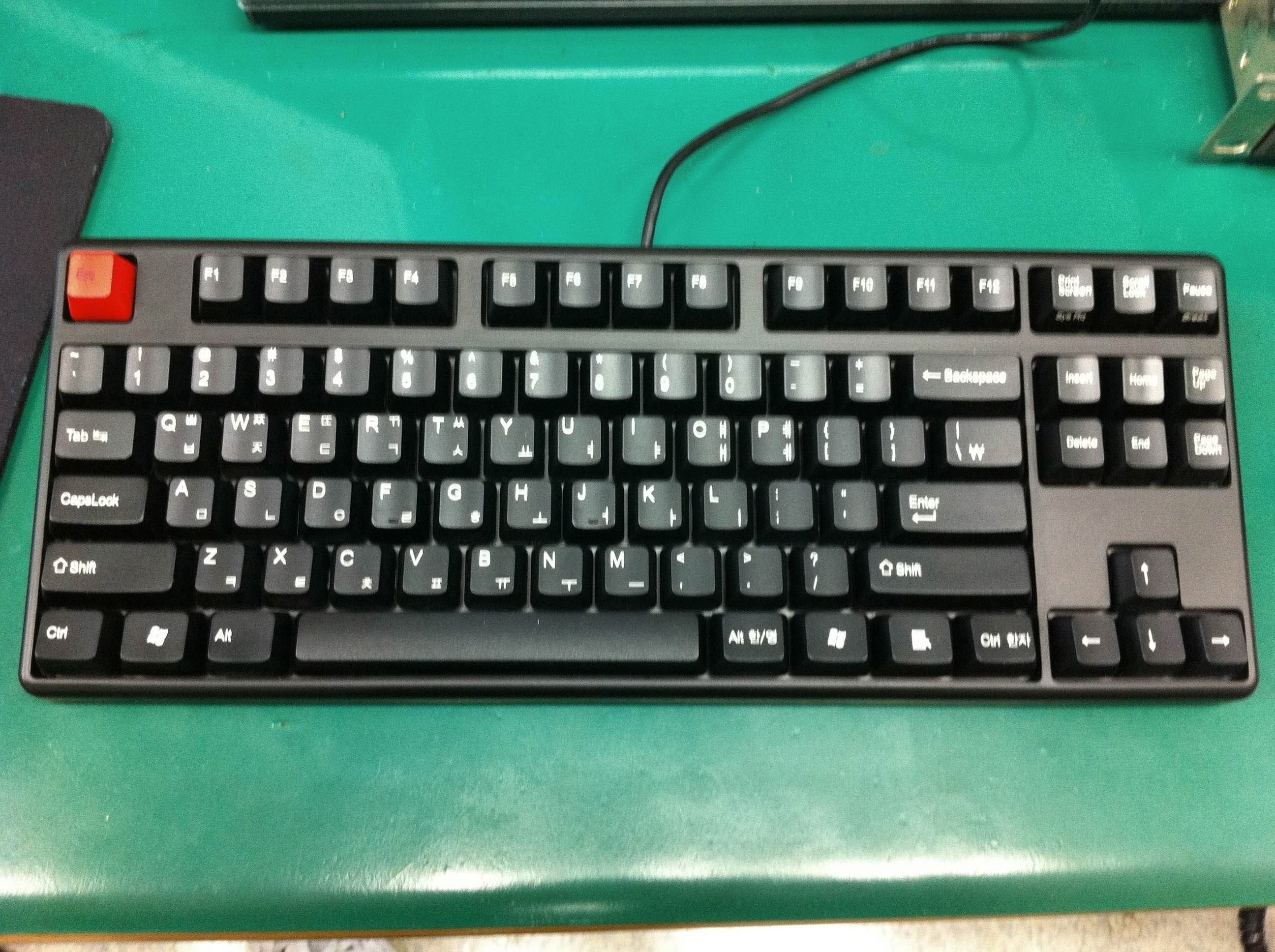 lite_2.jpg : 키보드 2개 분양합니다. (마제2 갈축, 200R Lite) lite_2.jpg : 키보드 2개 분양합니다. (마제2 갈축, 200R Lite)