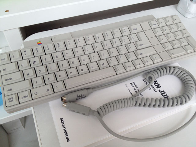 990572617_180b3fde_IMG_1833.JPG : Apple IIgs + iMate