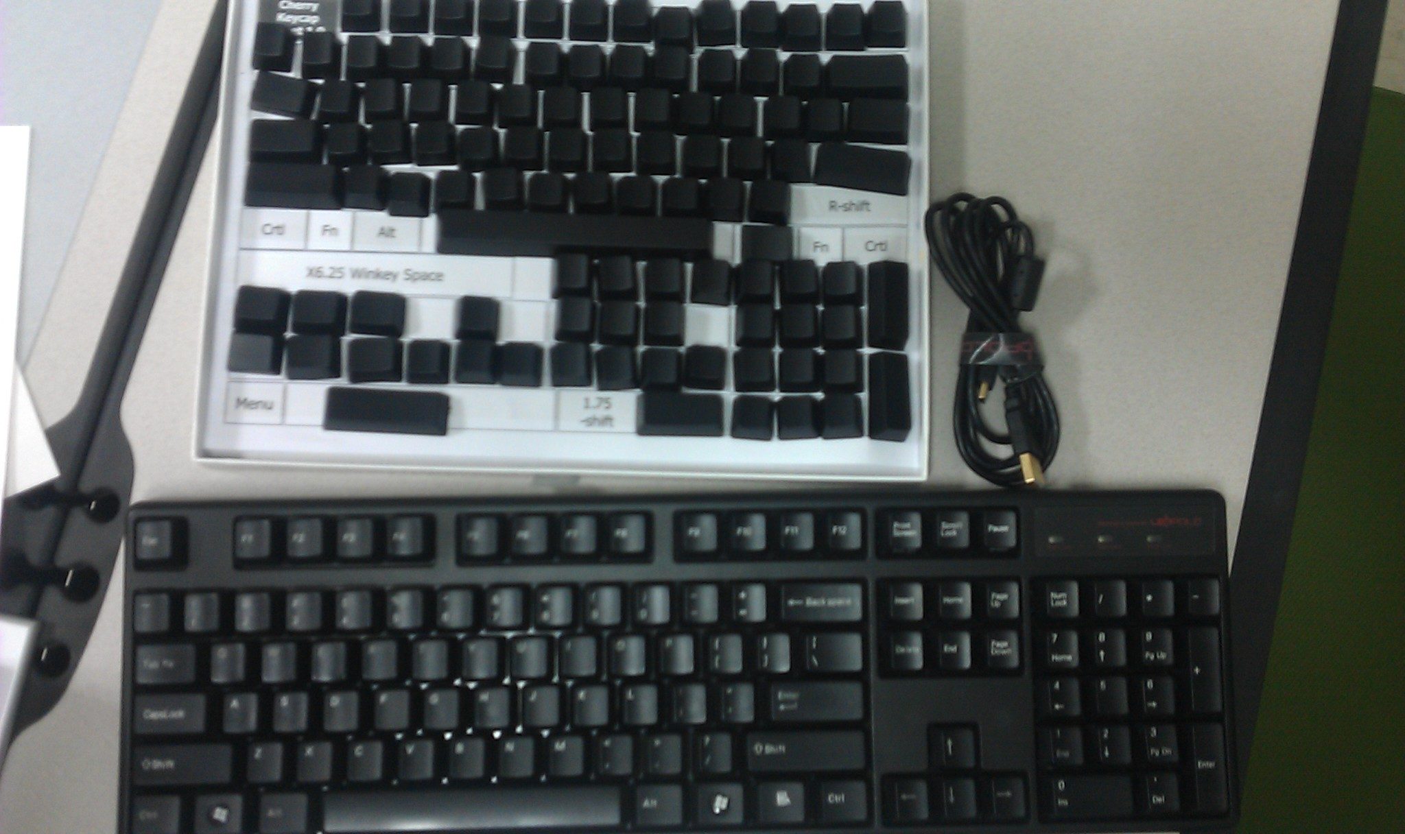 IMAG0413.jpg : fc500r 영문 적축 (무각키캡포함)