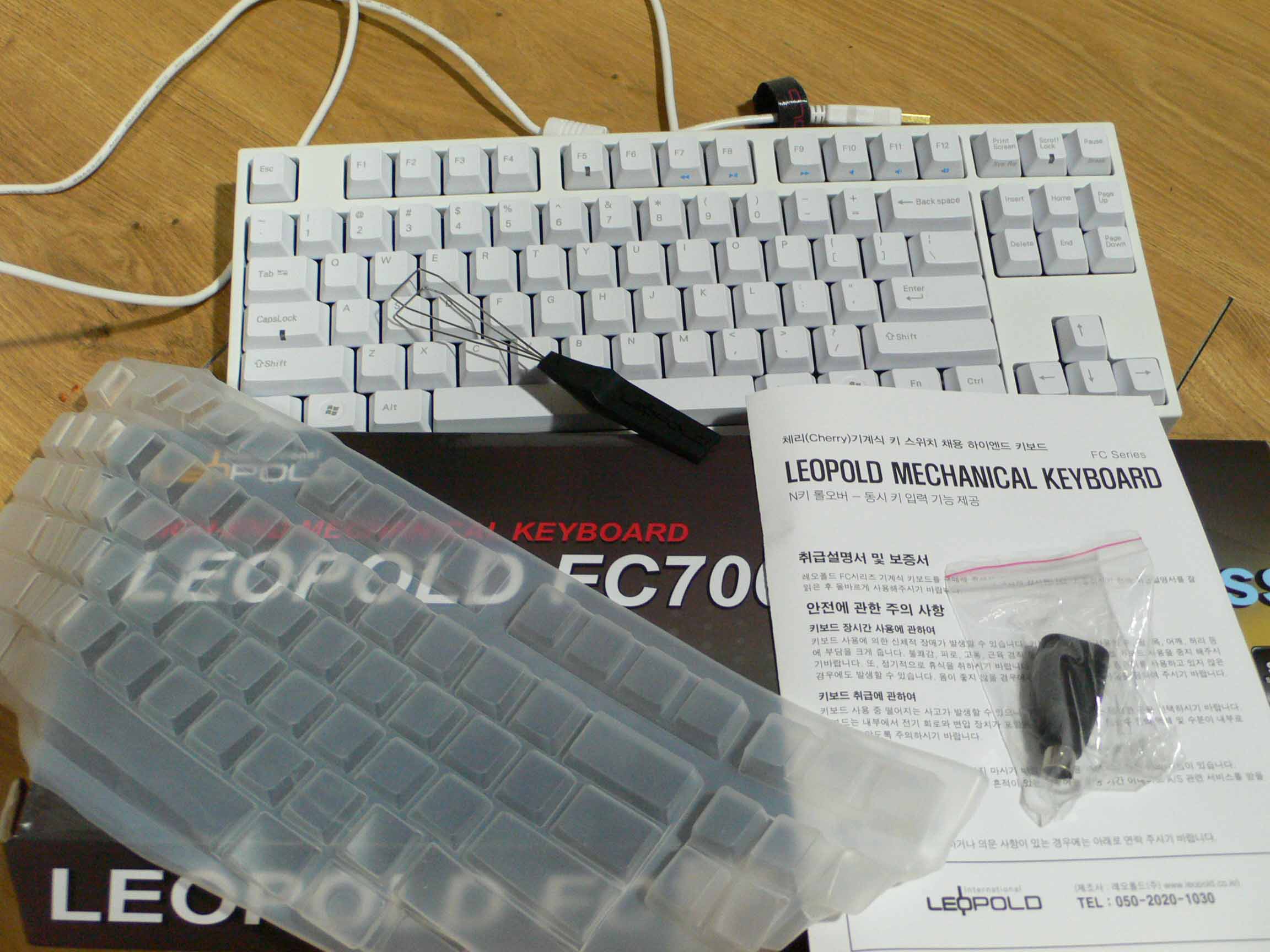 c3226cb236ce8104751a6dc0b5ed1400.jpg : FC700R 텐키레스 영문 화이트 갈축팝니다. c3226cb236ce8104751a6dc0b5ed1400.jpg : FC700R 텐키레스 영문 화이트 갈축팝니다.
