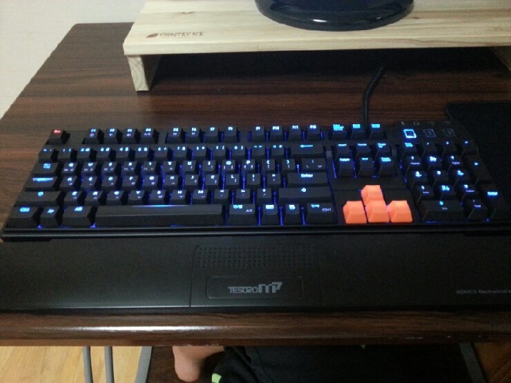 743757616[1].jpg : 제닉스 m7 led 청축